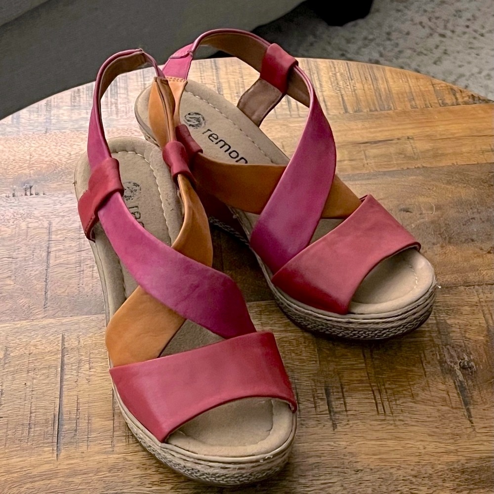 Remonte Strappy Leather Sandals